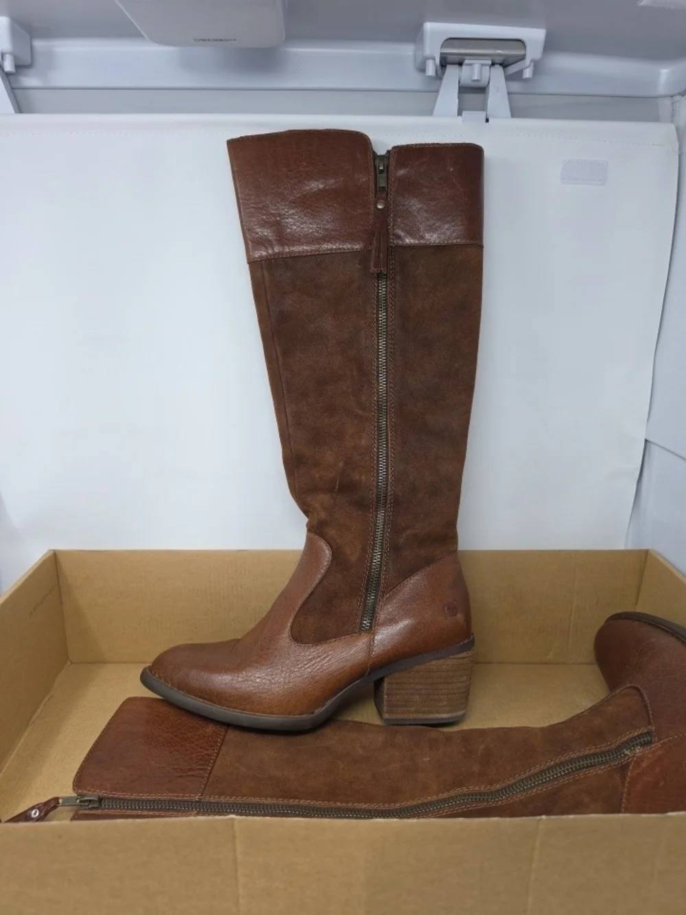 Women's Brown Knee-High Leather Zip Boots